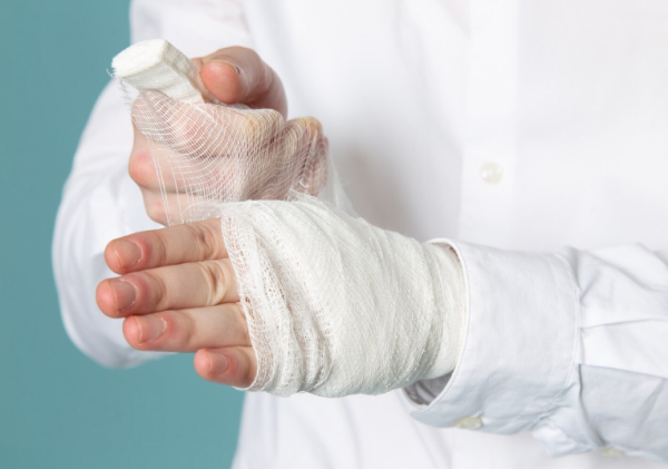 پانسمان-انواع-زخم-جراحات-کوچک-بزرگ-راهنما-درمان